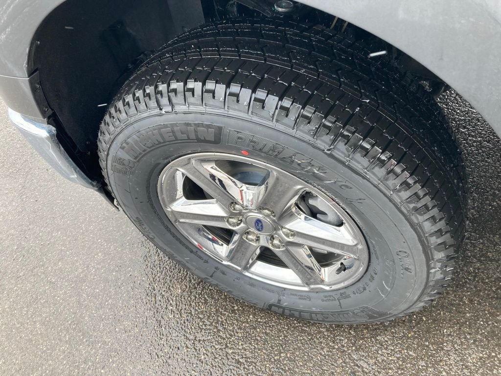 Used 2025 Gray Ford XLT image 10