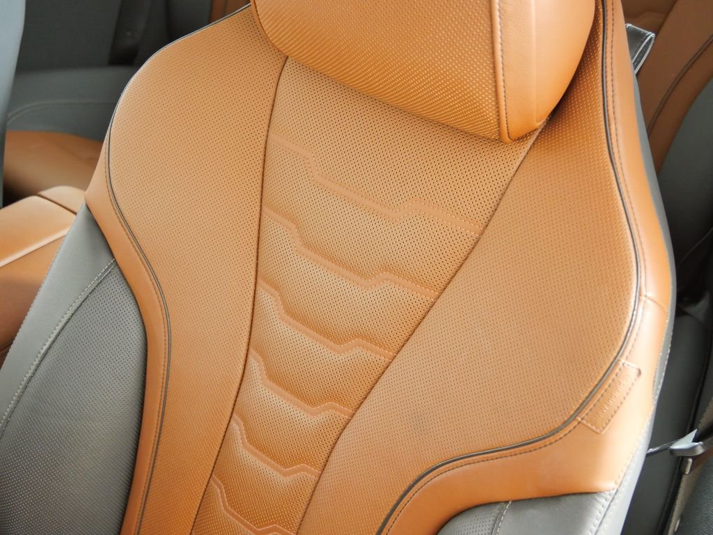 Used 2019 Orange BMW M850i xDrive image 37