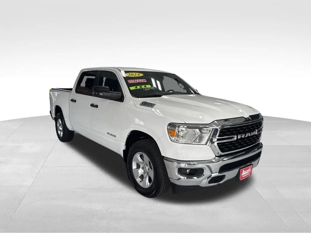 Used 2024 White Ram Big Horn/Lone Star image 8