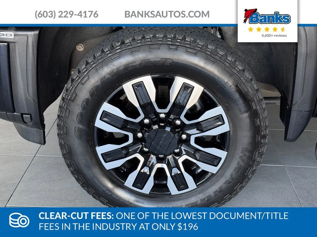 Certified Used 2025 Onyx Black GMC Denali Ultimate image 4