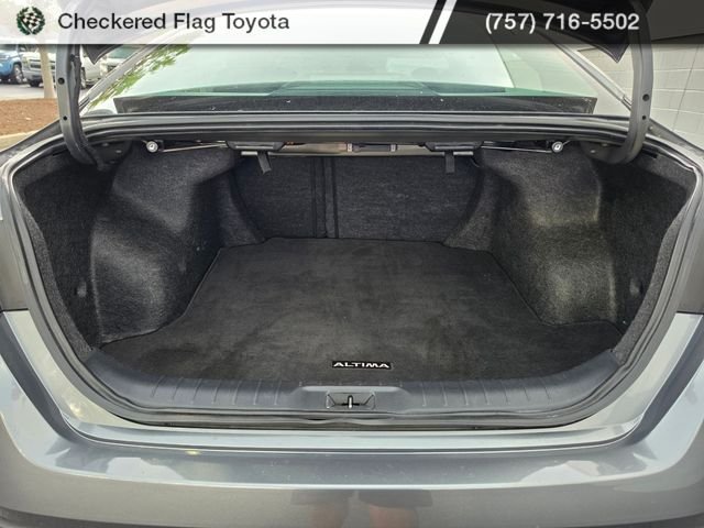 Used 2025 Gun Metallic Nissan 2.5 SV image 12