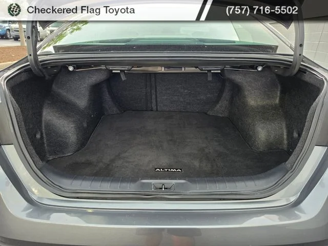 Used 2025 Gun Metallic Nissan 2.5 SV image 12