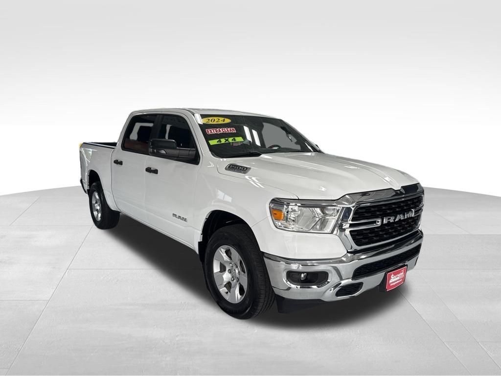 Used 2024 White Ram Big Horn/Lone Star image 8