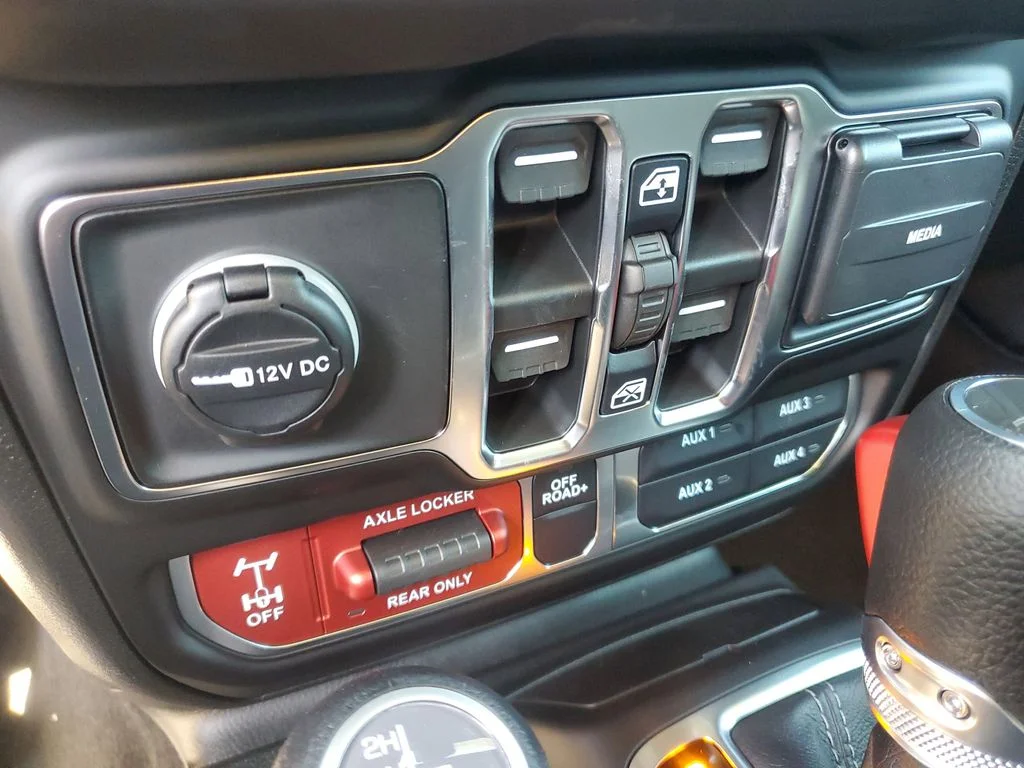New 2026 Gray Jeep Mojave image 17
