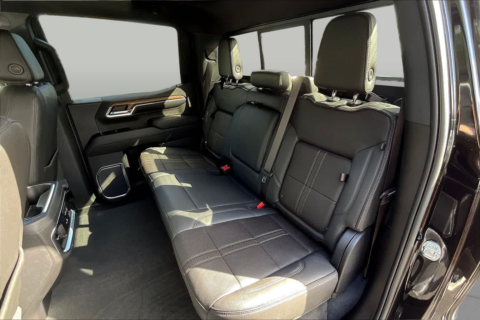 Used 2023 Black Chevrolet High Country image 25