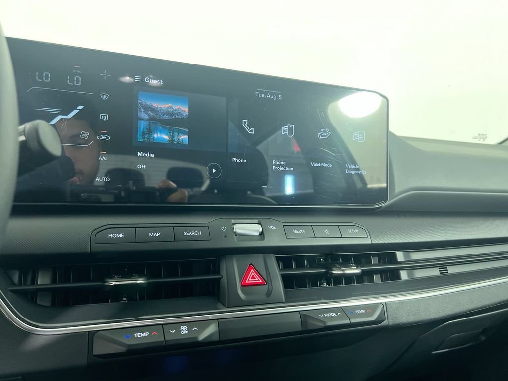 New 2026 Snow White Pearl Kia EX image 23