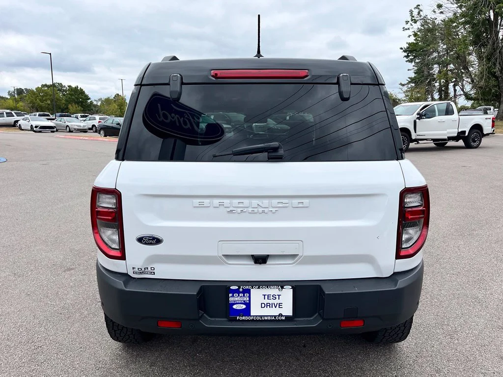 Used 2022 White Ford Badlands image 6