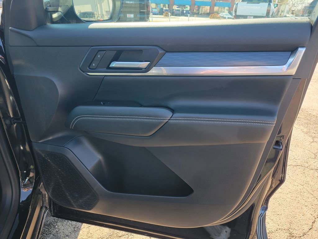 2025 GMC TERRAIN - Image 21