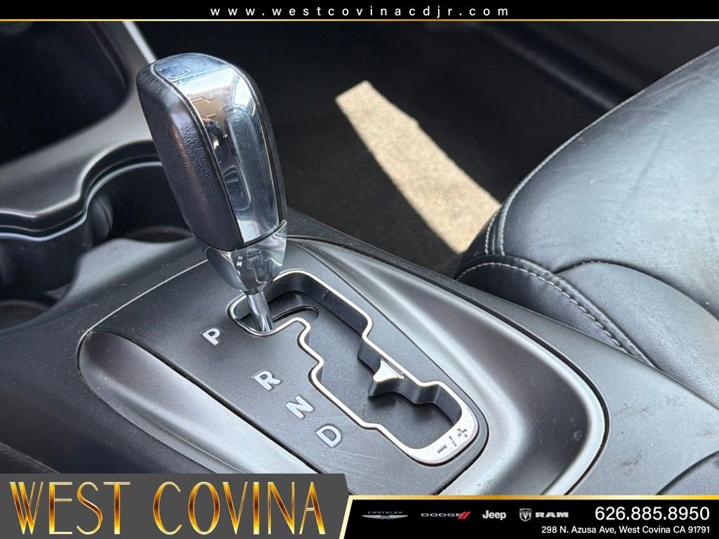 Used 2019 Gray Dodge Crossroad image 28
