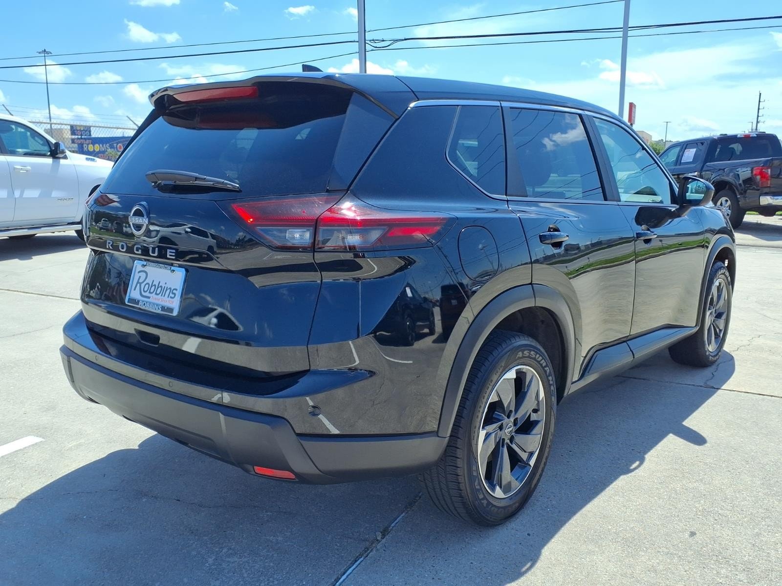 2025 Nissan Rogue SV Black at Robbins Nissan