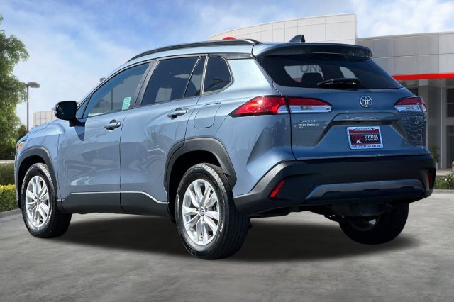 Certified Used 2025  Toyota LE image 7