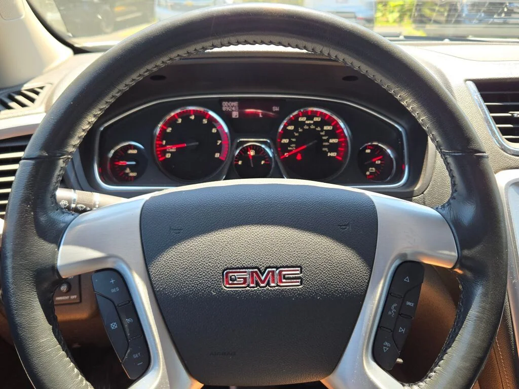 Used 2015 White GMC SLT-1 image 33