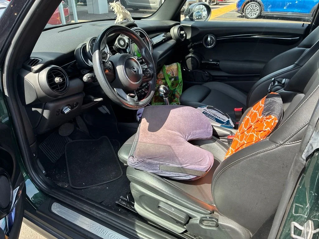 Used 2019 Green MINI Signature image 9