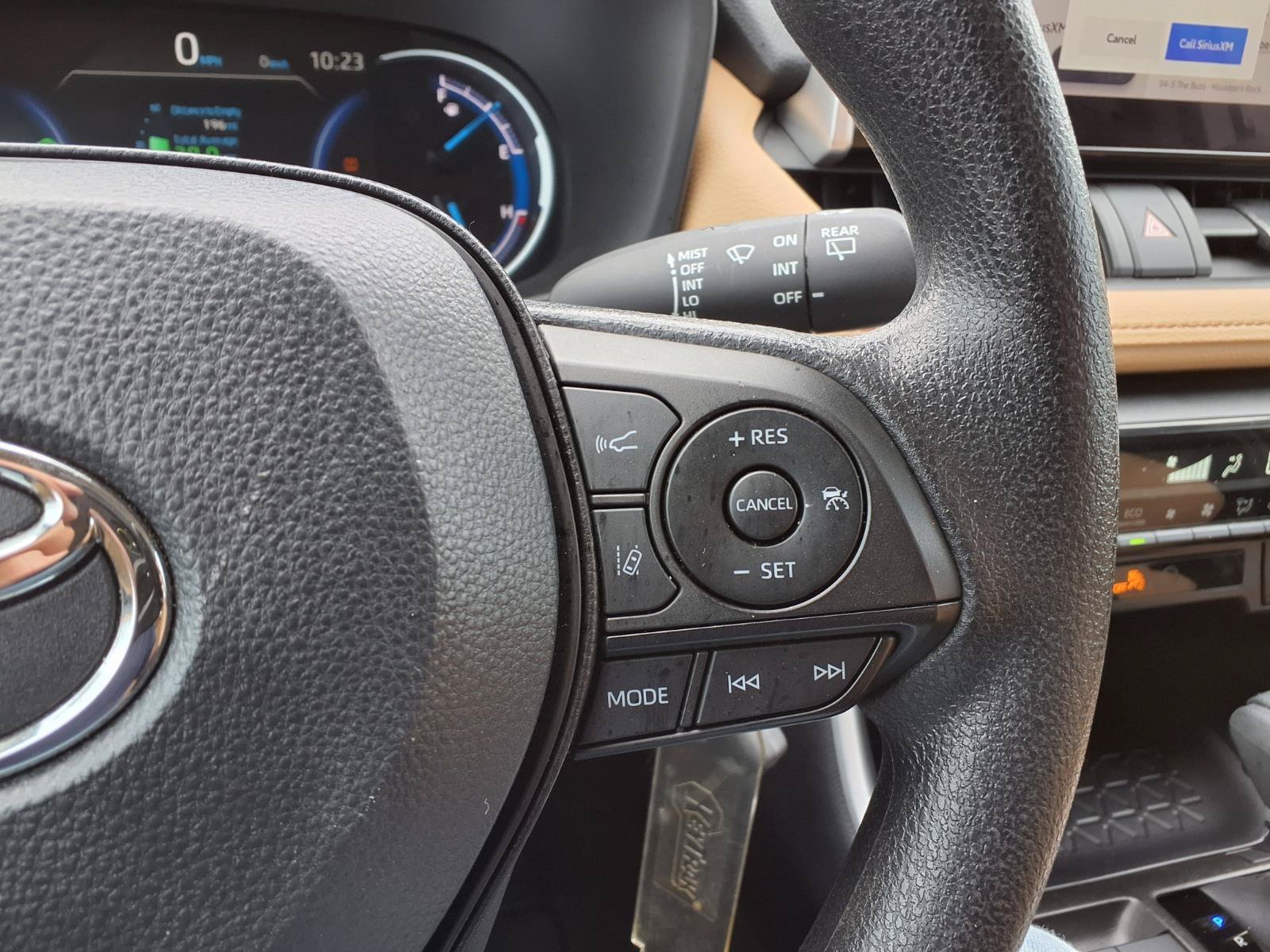 Certified Used 2025 Ice Toyota LE image 23