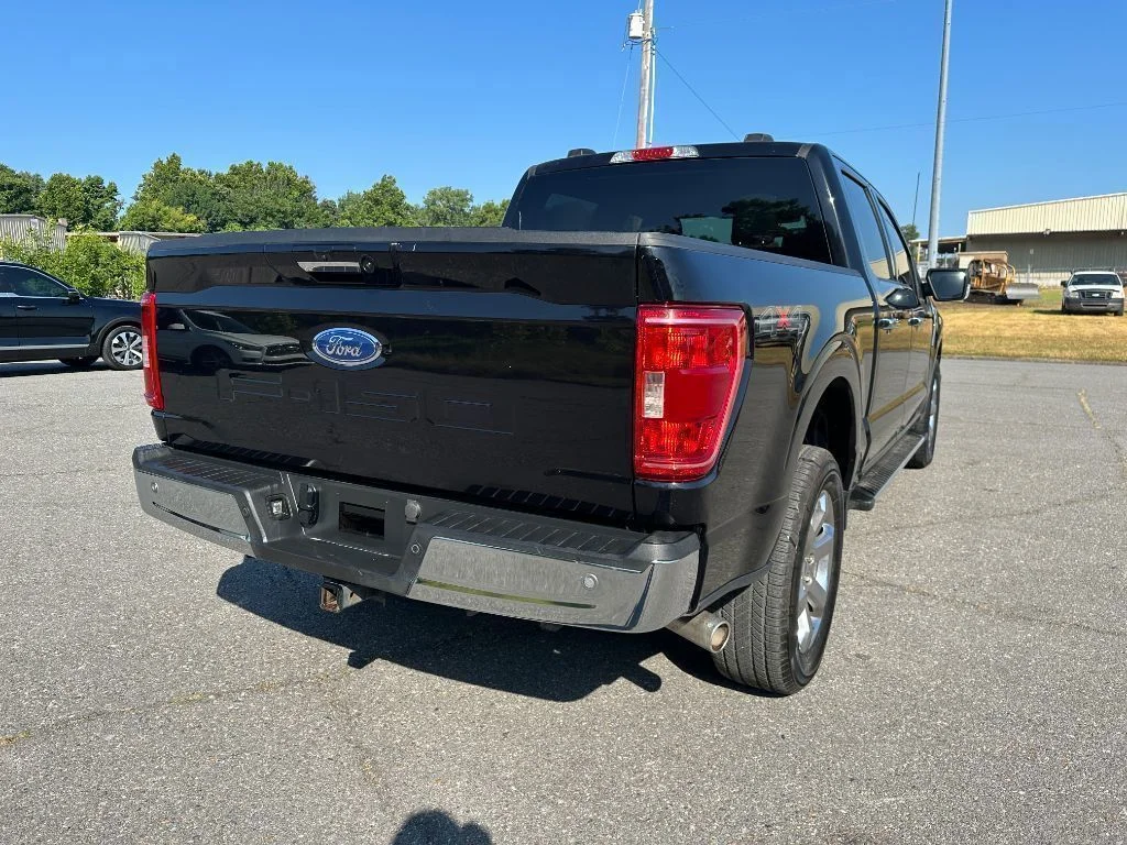 Used 2023 Black Ford XLT image 6