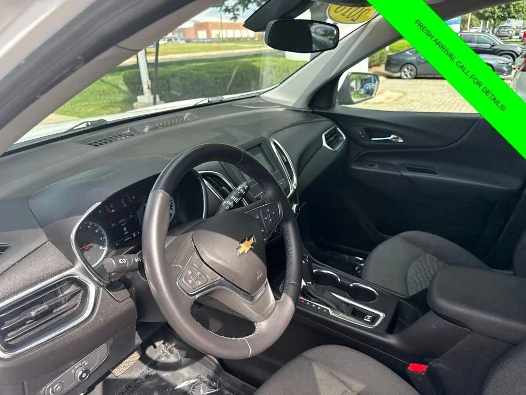 Used 2018 Summit White Chevrolet LT image 21