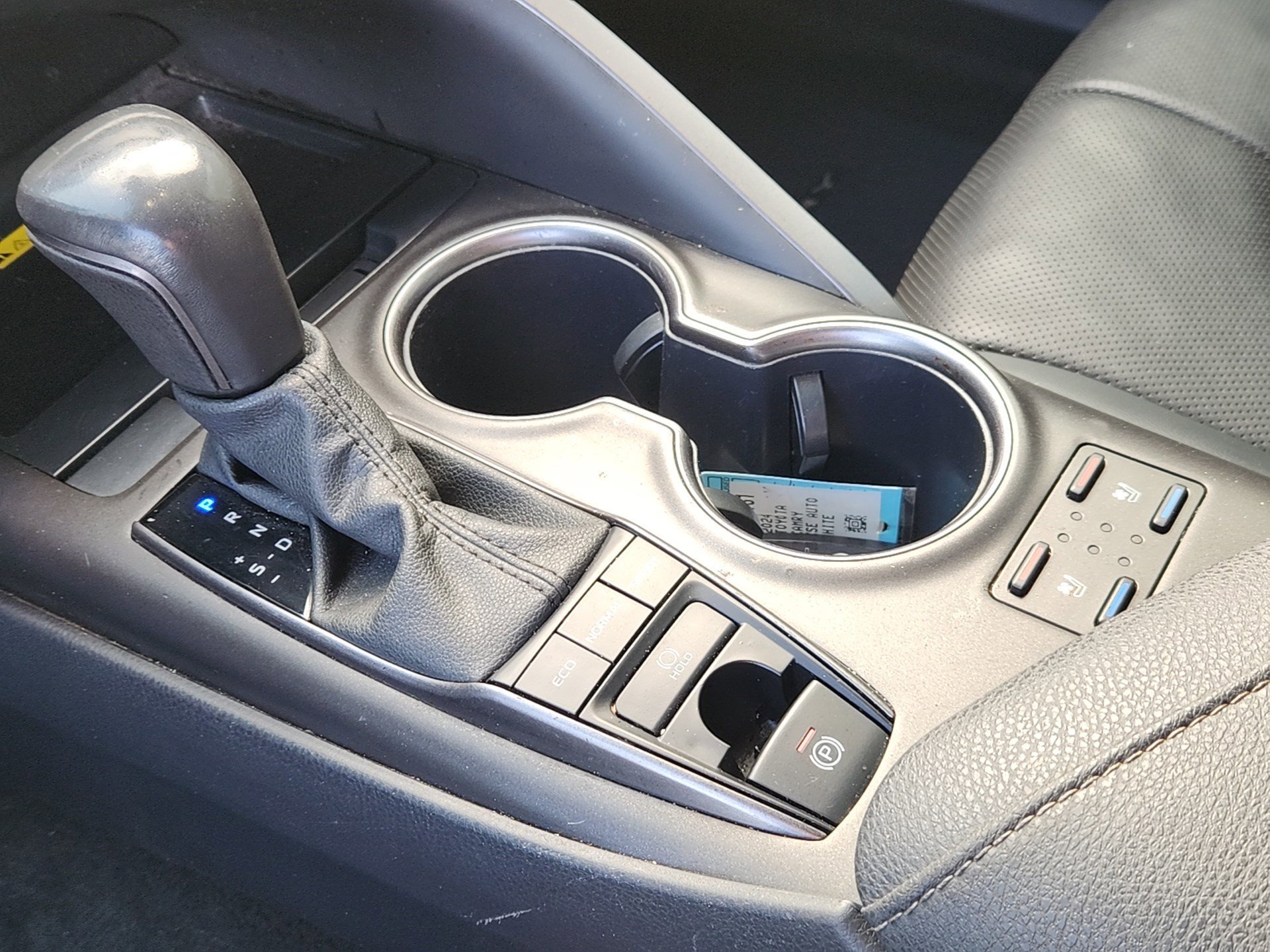 2024 Toyota Camry XSE - Photo 17