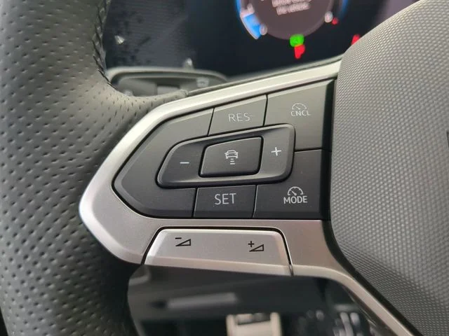 2025 Volkswagen Tiguan SE R-LINE BLACK - Photo 28
