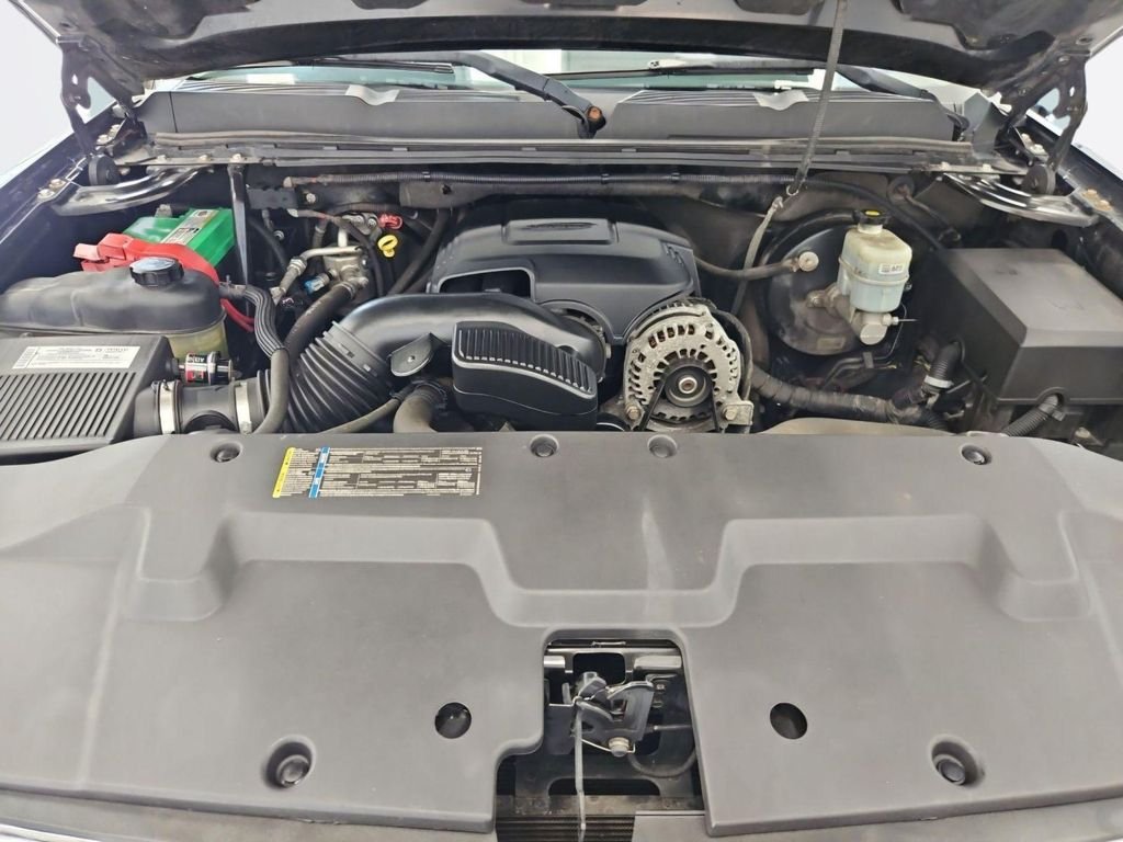 Used 2008 Black Chevrolet LT image 30
