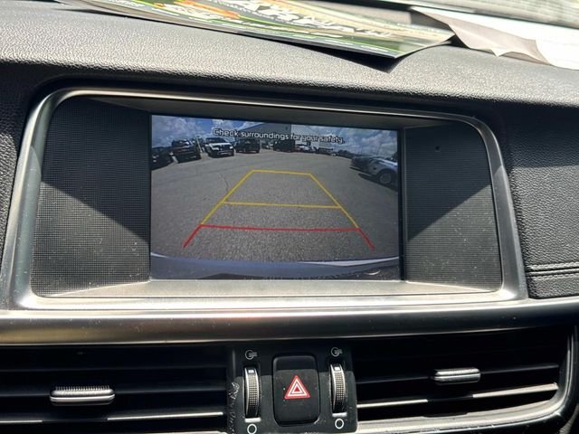 Used 2018 White Kia EX image 36