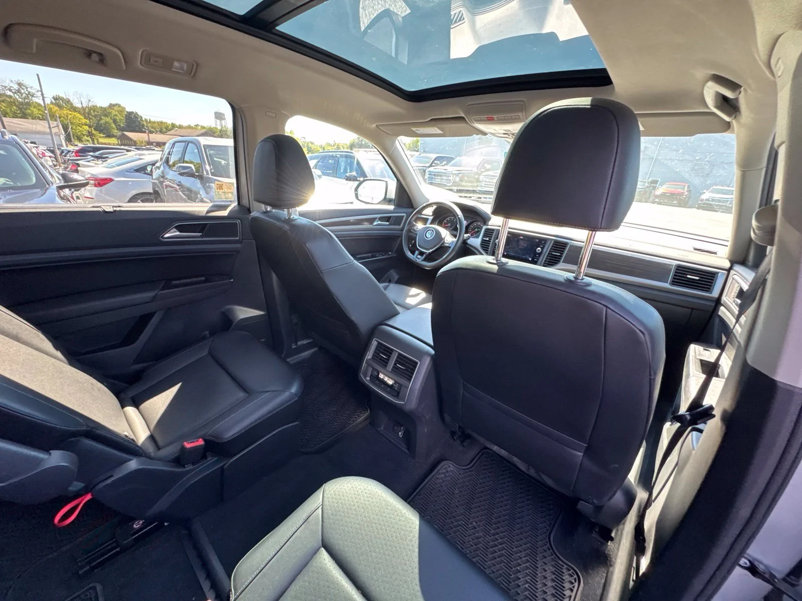 Used 2019  Volkswagen 3.6L V6 SE image 33