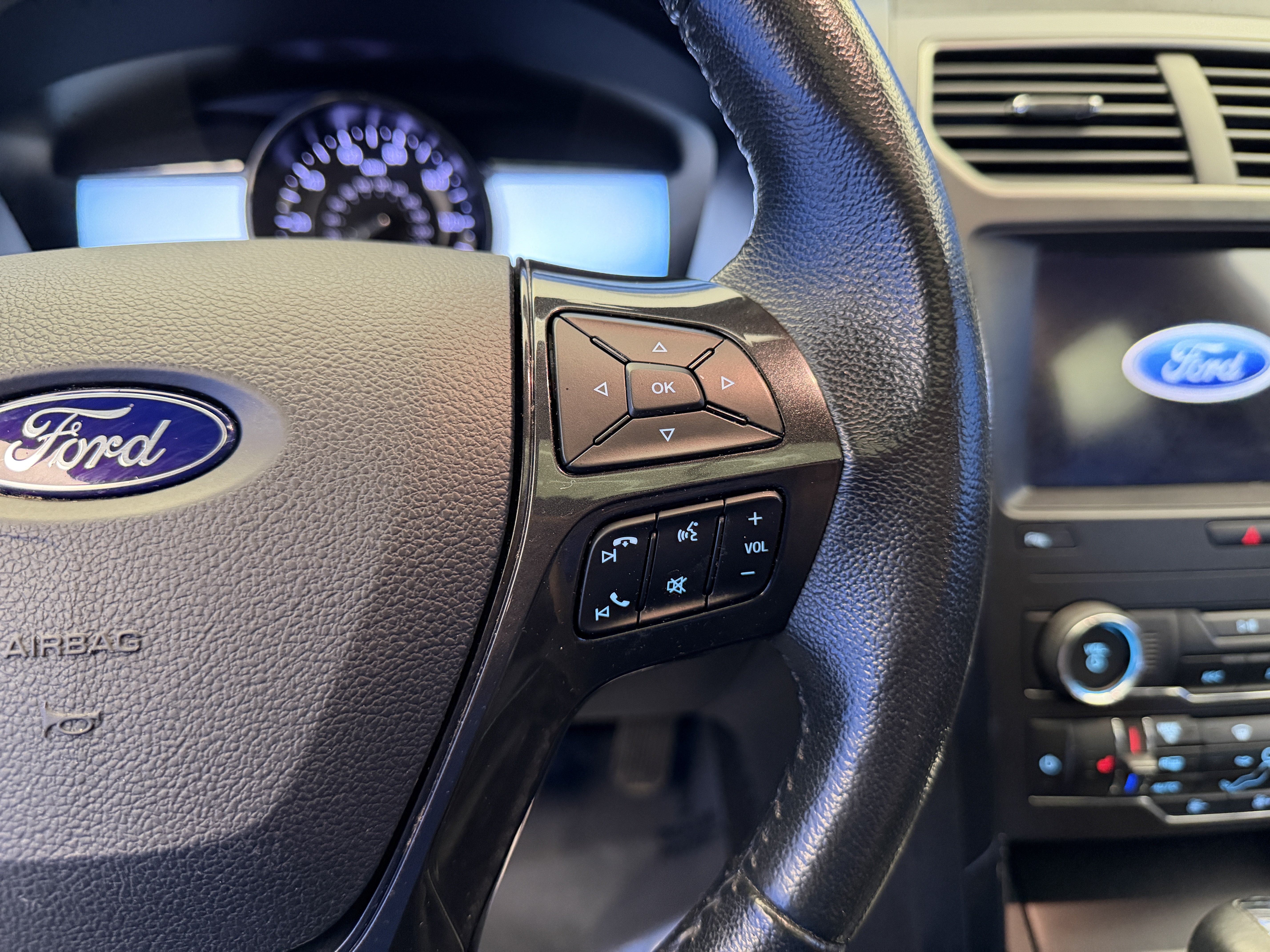 Used 2019 Burgundy Velvet Metallic Tinted Clearcoat Ford XLT image 17