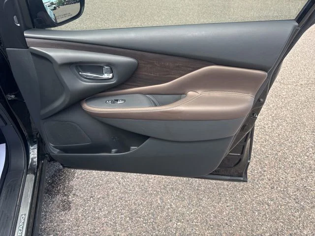 Used 2024 Super Black Nissan Platinum image 30