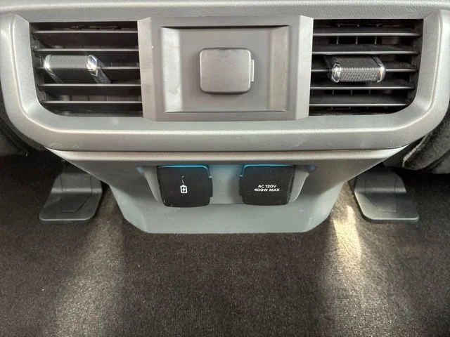 Used 2022 Oxford White Ford XLT image 23