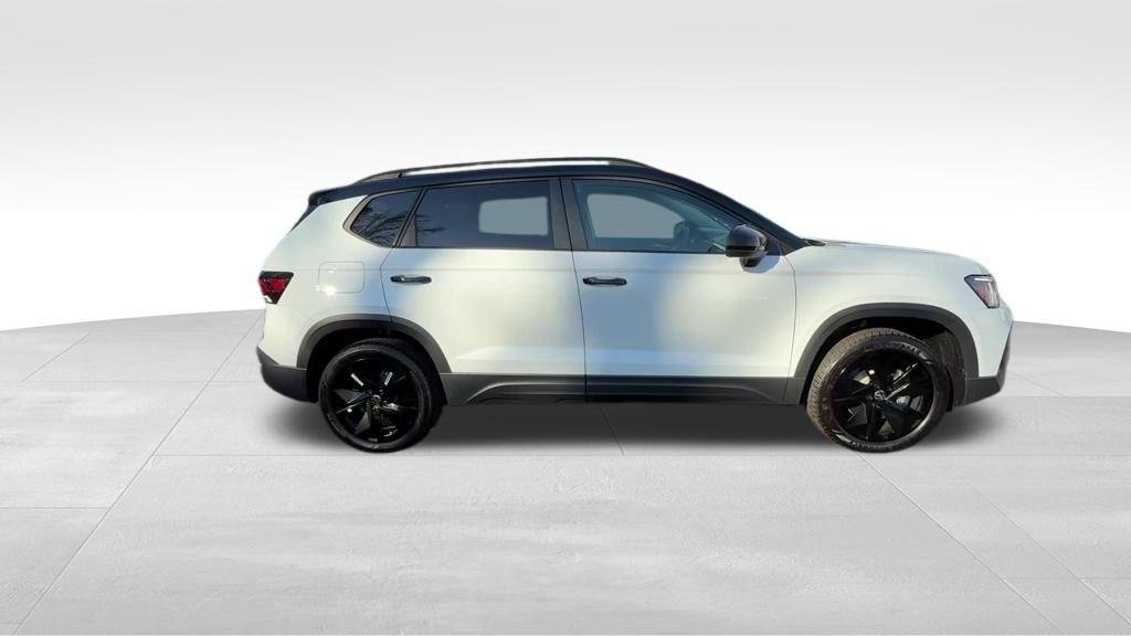 2026 Volkswagen Taos SE Black - Photo 8