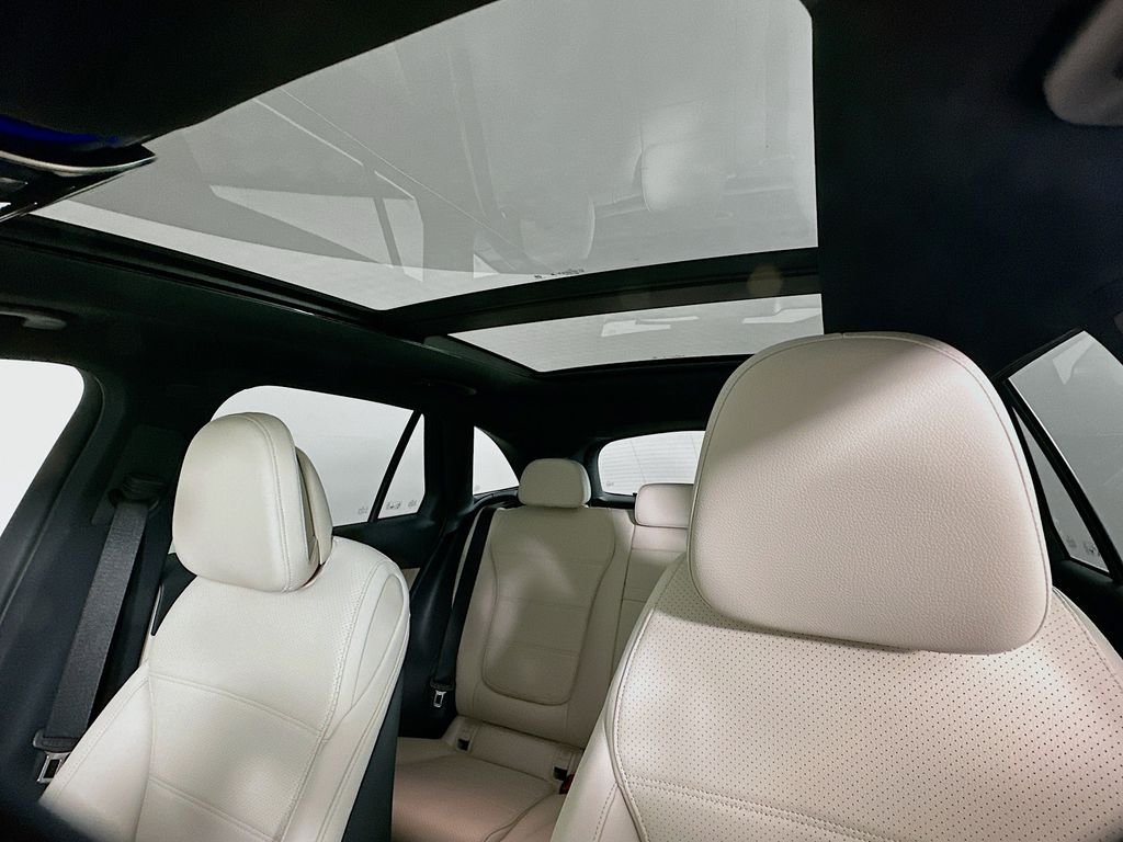New 2026 Black Mercedes-Benz GLC 300 image 22