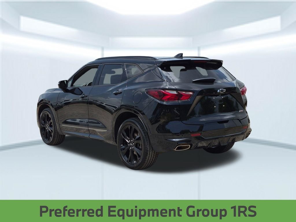 Used 2022 Black Chevrolet RS image 4