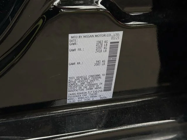 Used 2025 Black Nissan 2.5 SV image 27