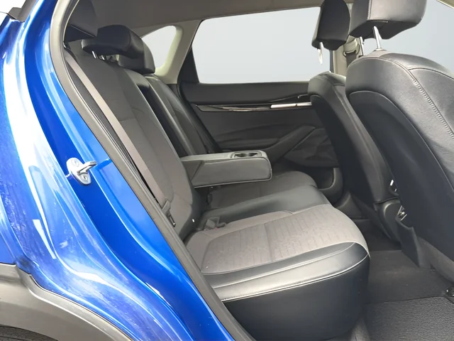 Used 2023 Blue Kia Nightfall image 13