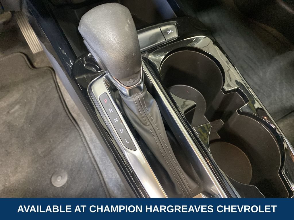 Used 2024 Summit White Chevrolet LT image 21
