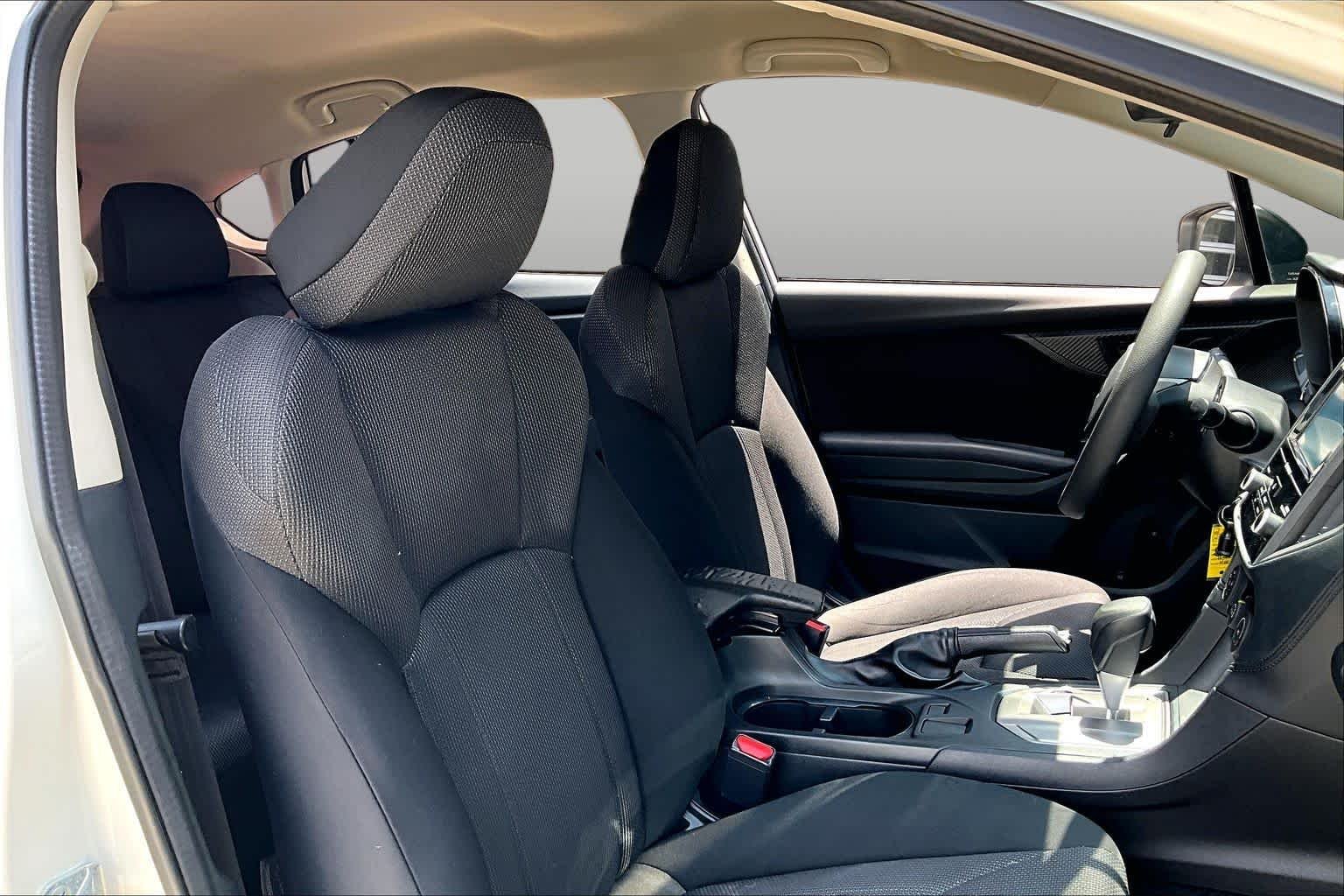 Used 2022 Crystal White Pearl Subaru  image 8