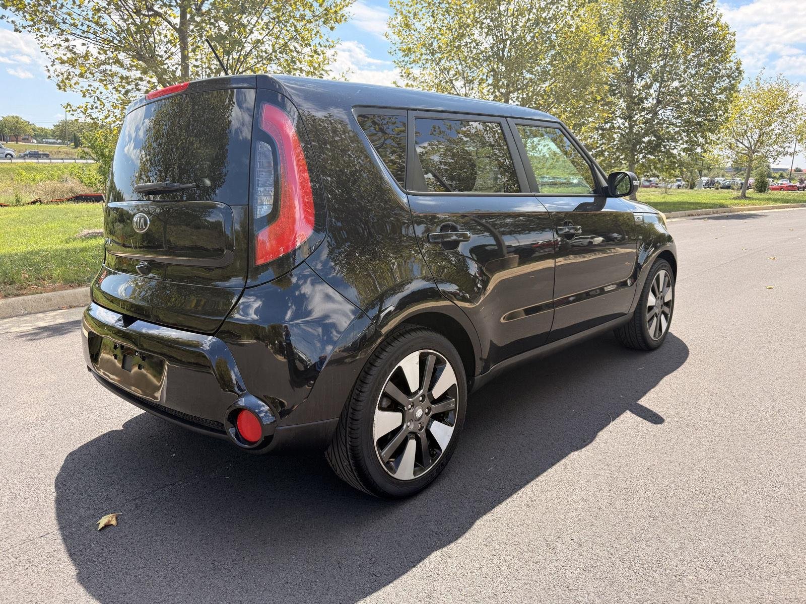 Used 2014 Shadow Black Kia ! image 5