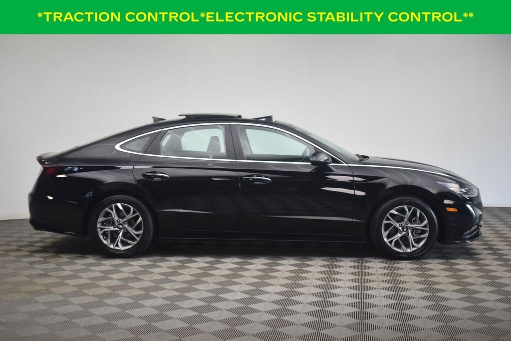 Used 2023 Onyx Black Hyundai SEL image 15