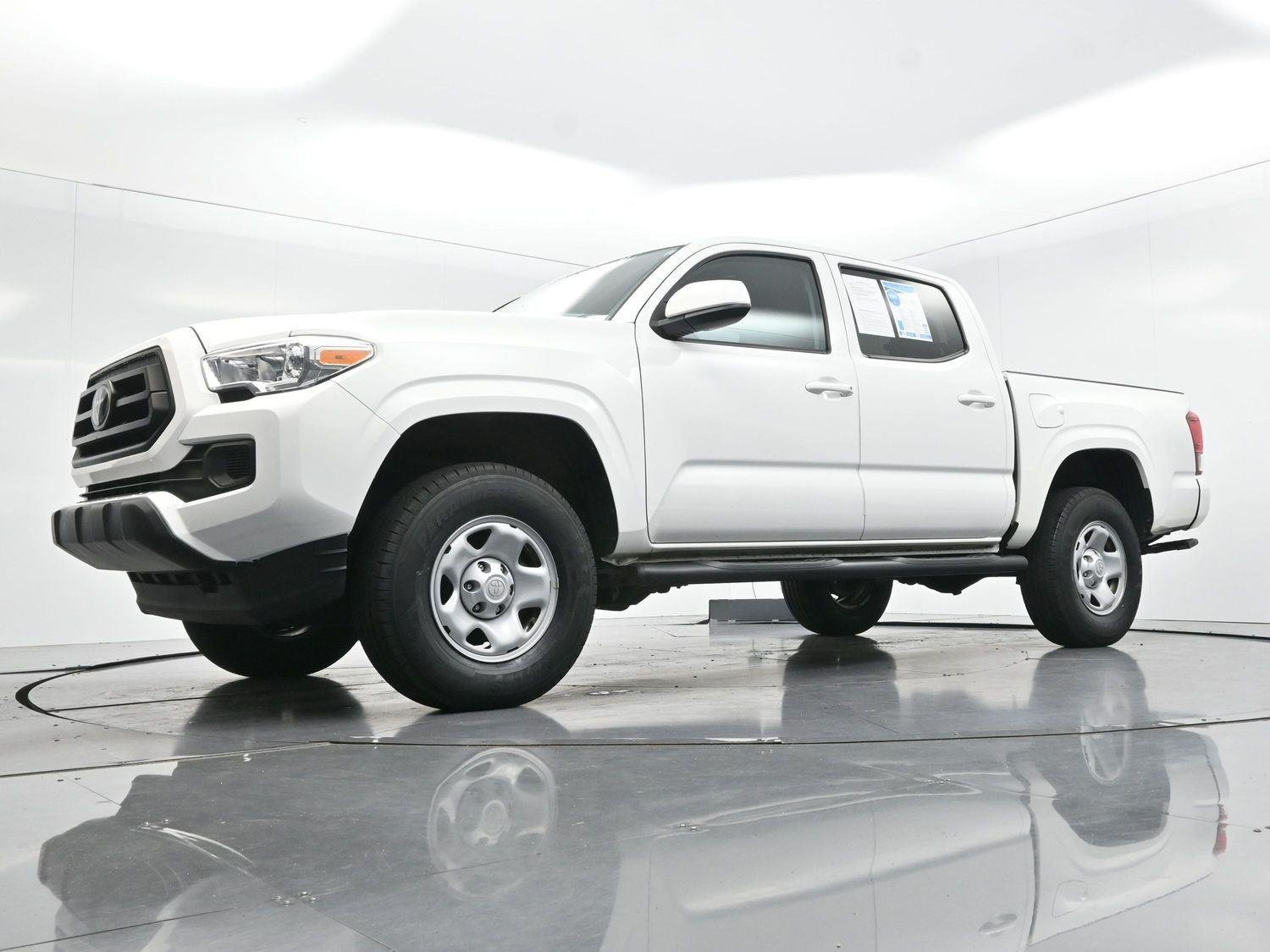 Used 2023 White Toyota SR image 41