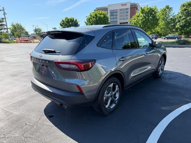 Used 2026 Gray Ford ST-Line image 7