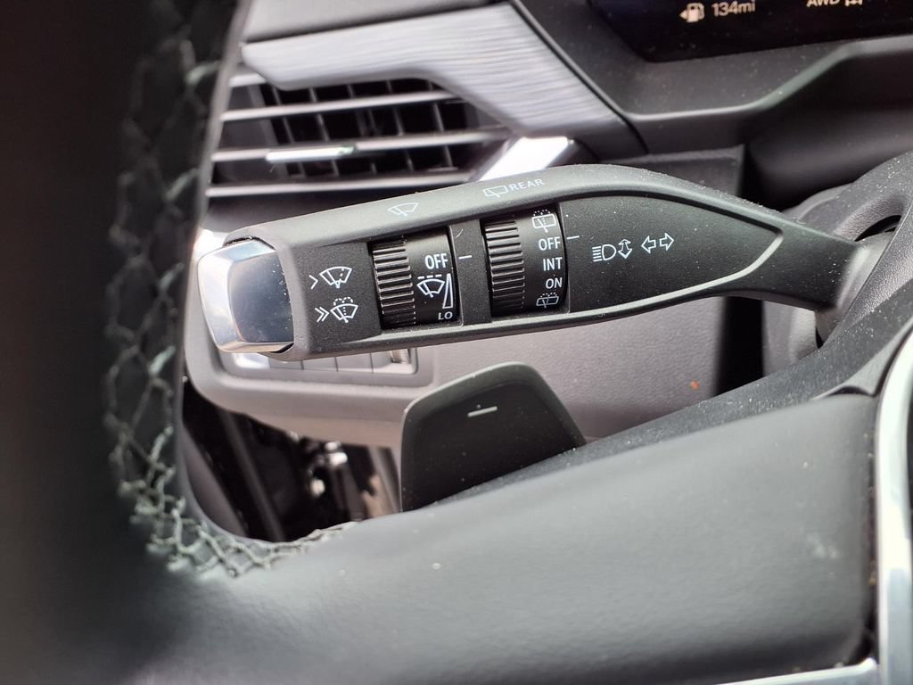 2026 GMC Acadia Elevation - Photo 9