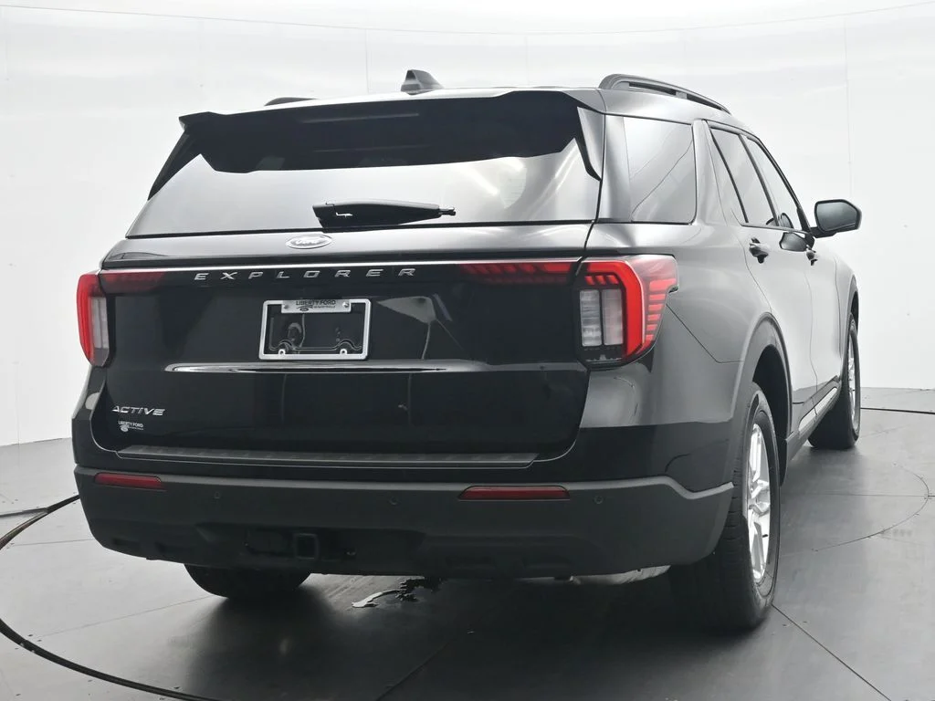 New 2026 Agate Black Metallic Ford Active image 8