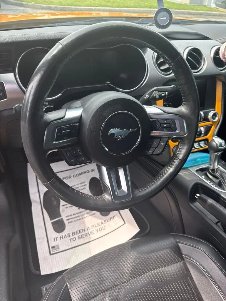 Used 2022  Ford GT Premium image 13