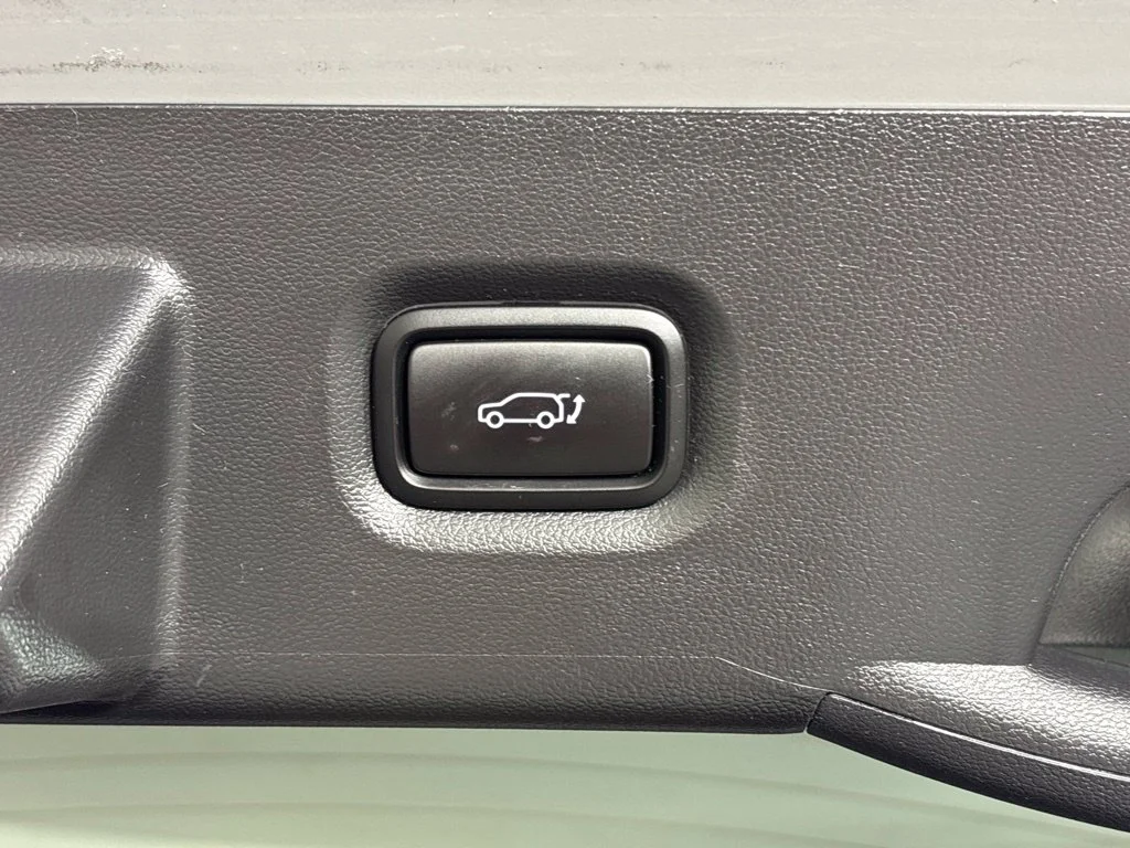 Used 2024 Gray Hyundai SEL image 21