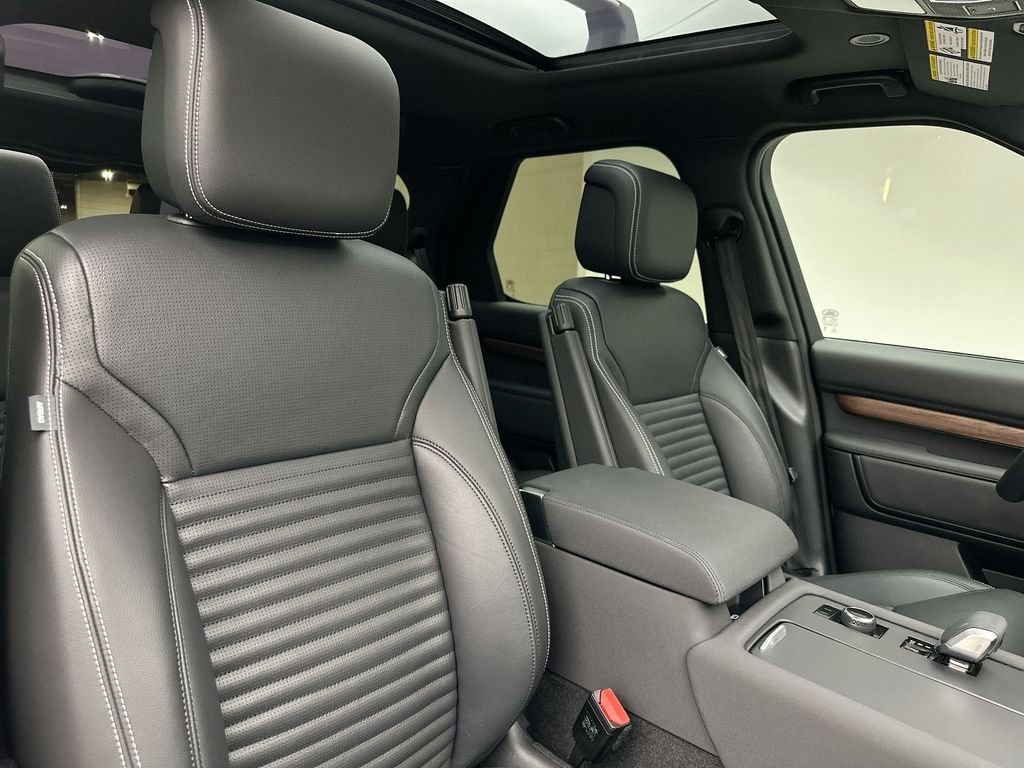 Used 2025 Fuji White Land Rover S image 18