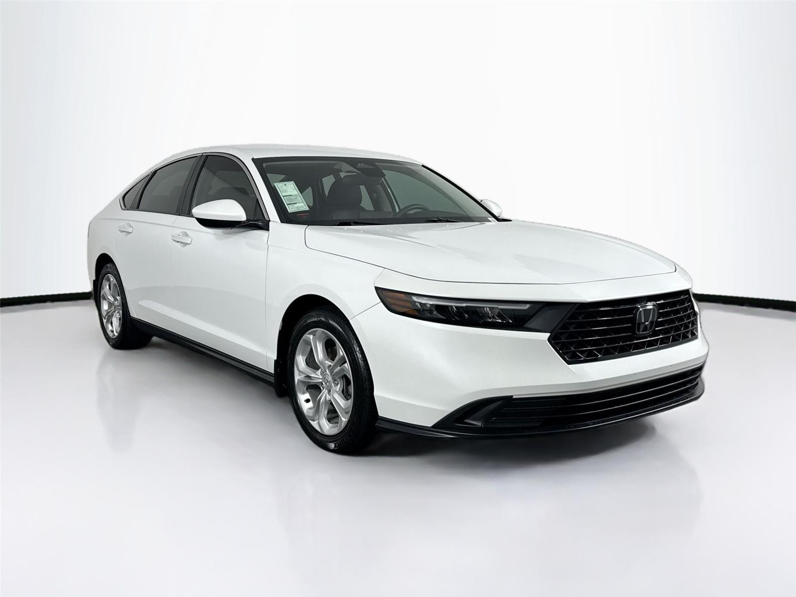Used 2023 Platinum White Pearl Honda LX image 8