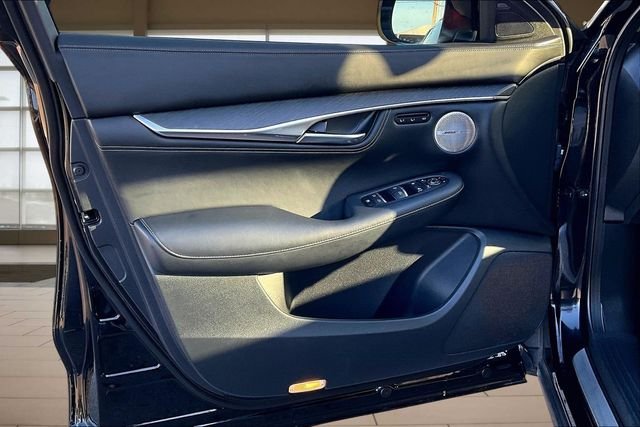Used 2023 Black INFINITI SENSORY image 23