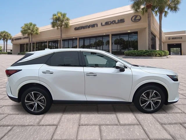 Certified Used 2025  Lexus 350 image 3