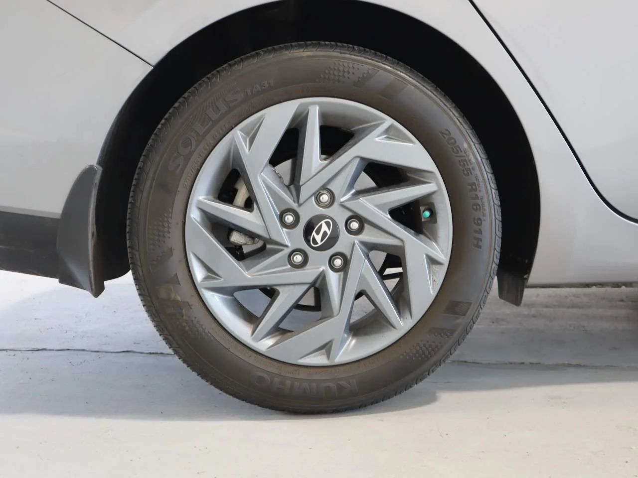 2024 Hyundai Elantra SEL - Photo 9