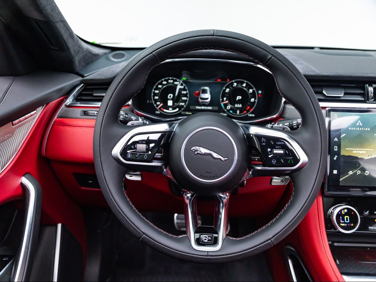 2026 Jaguar F-Pace SVR - Photo 21