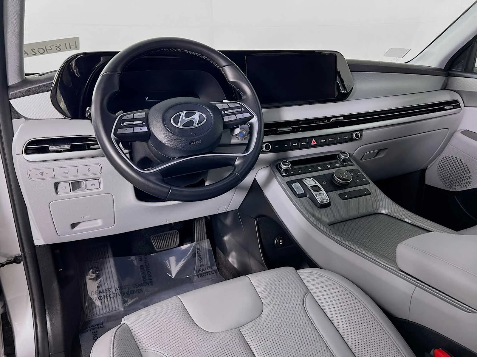 Used 2024 Typhoon Silver Hyundai SEL 7P image 9